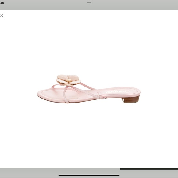 Chanel slides 39 - Picture 4 of 5